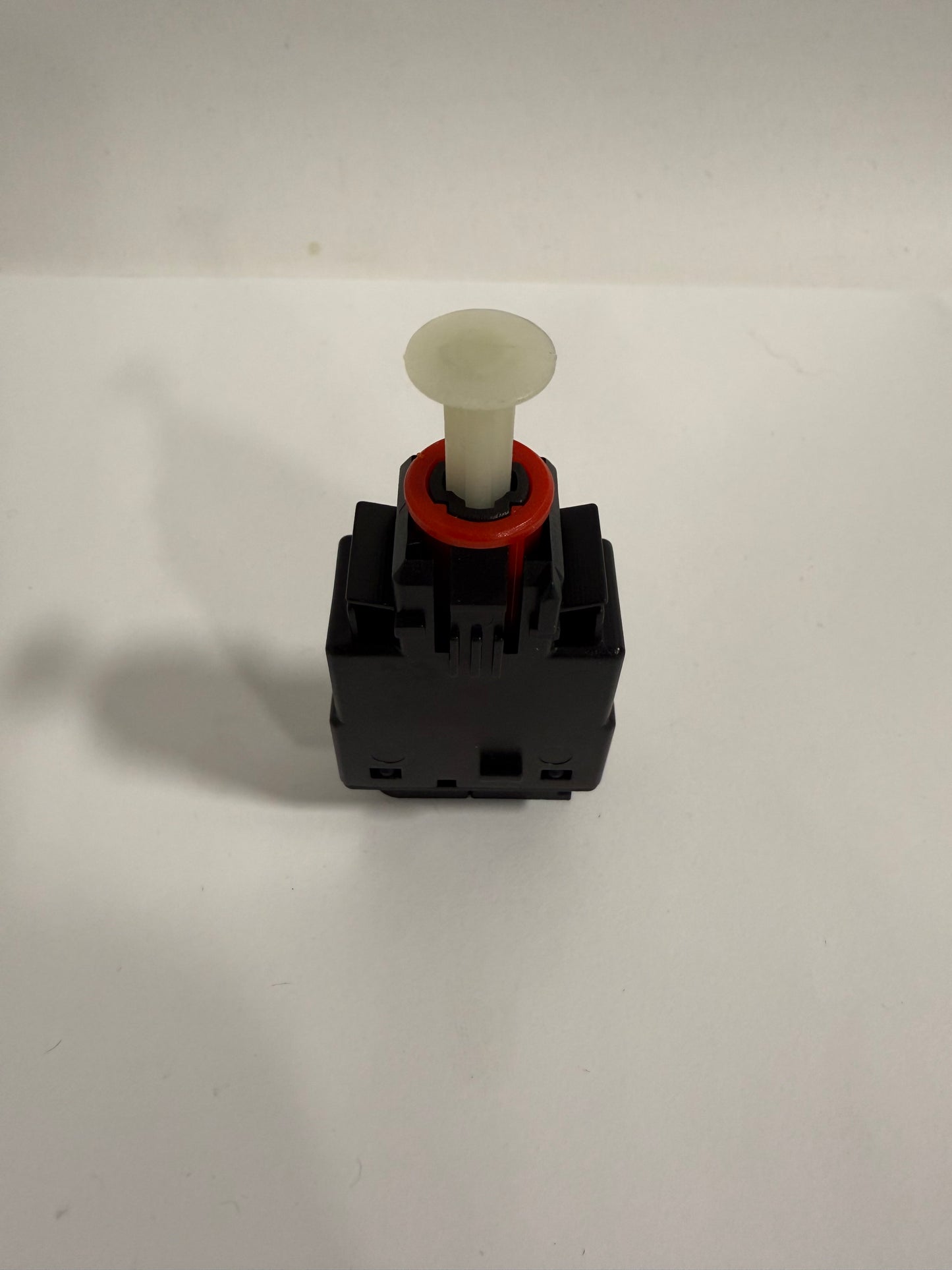 ABS Brake Switch (Aftermarket) - Discovery I & 1995 Range Rover Classic