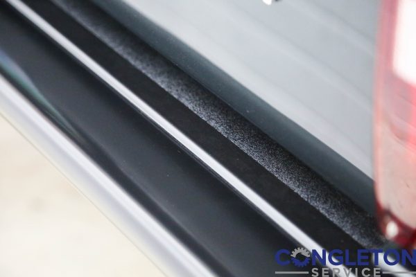 Range Rover Rear Bumper Dust Seal Retainer in Black