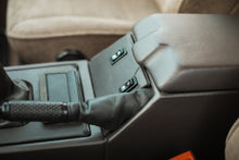 Pre-1995 Range Rover Classic Center Console (Early)