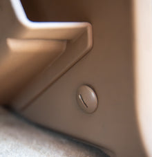 Quarter Turn Interior Fastener