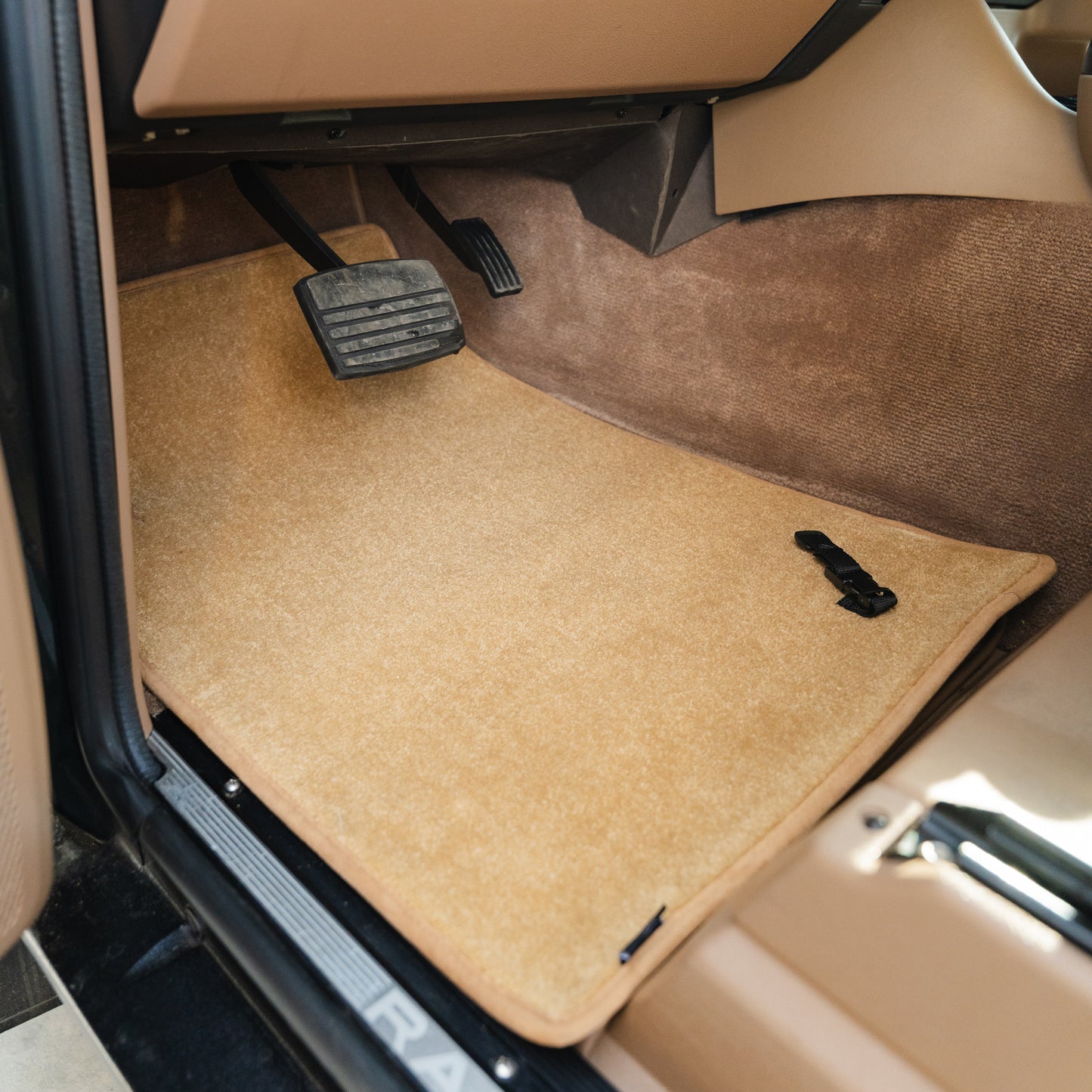 Beige Carpet Floor Mats for RRC