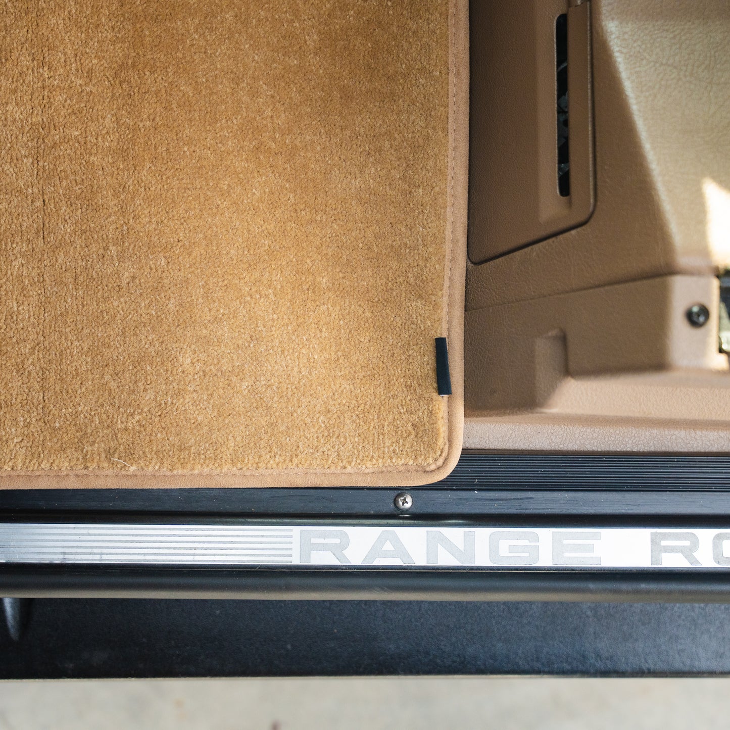 Beige Carpet Floor Mats for RRC