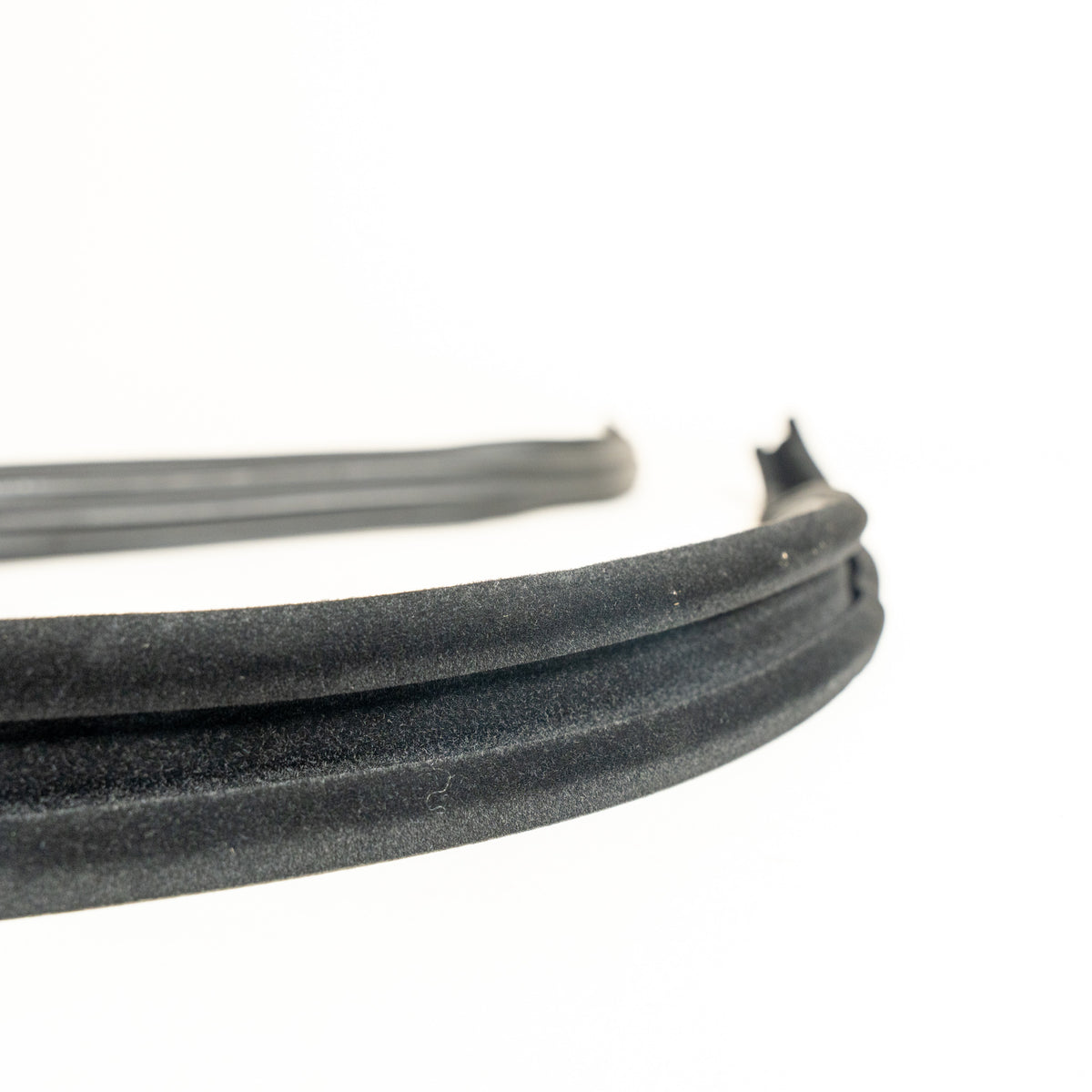 Zx2 Window Channel Genuine LWB Rear Window Channel – Congleton Service