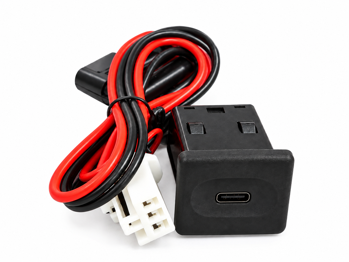 USB C Socket Range Rover Classic and Discovery II
