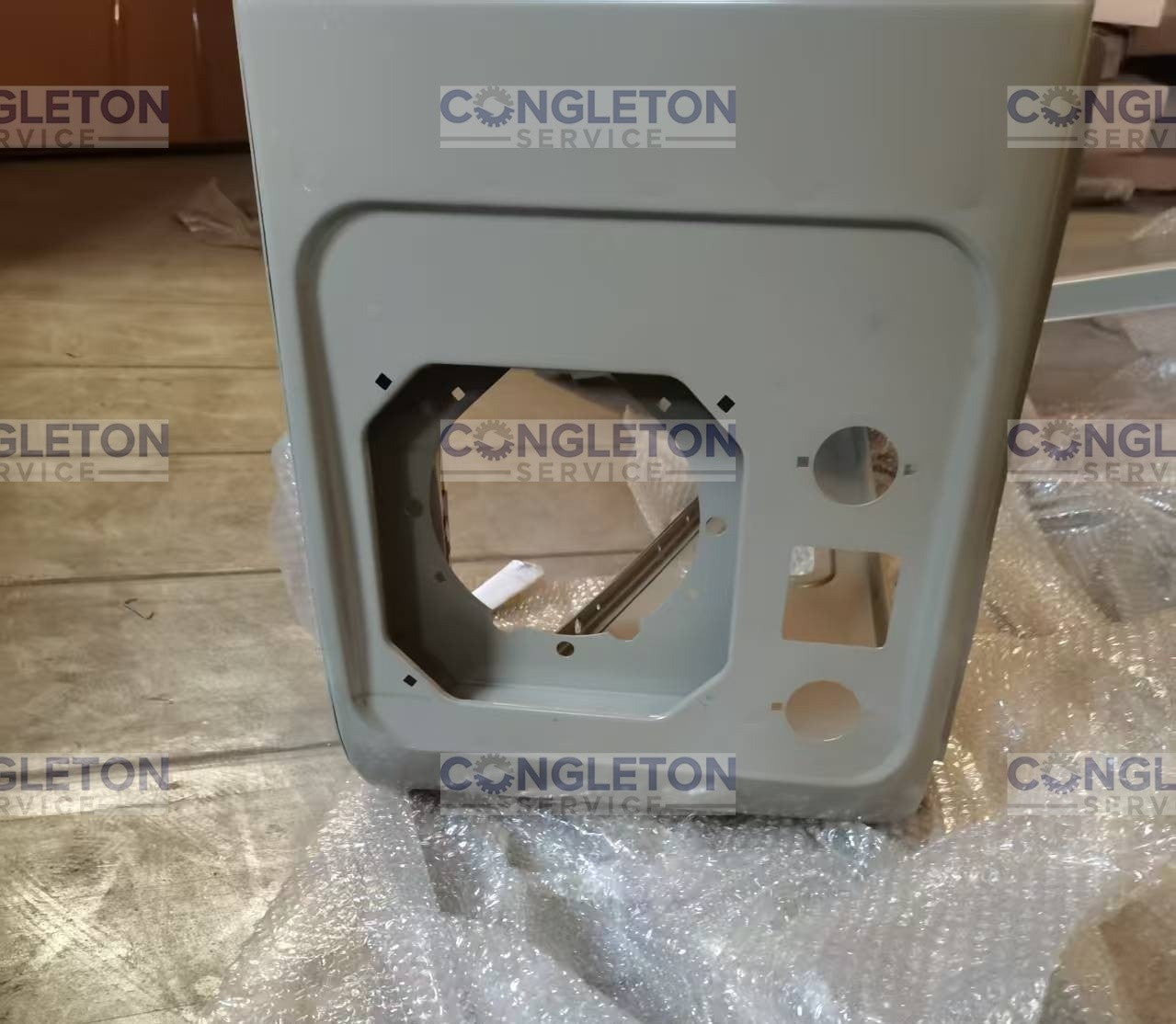 Defender 90/110 Front Panel - RH (TD4)