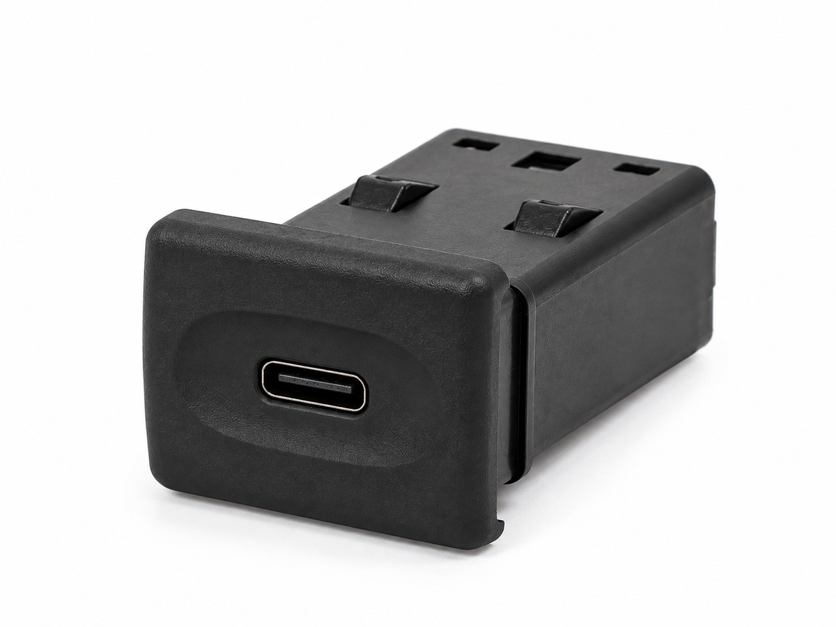 USB C Socket Range Rover Classic and Discovery II