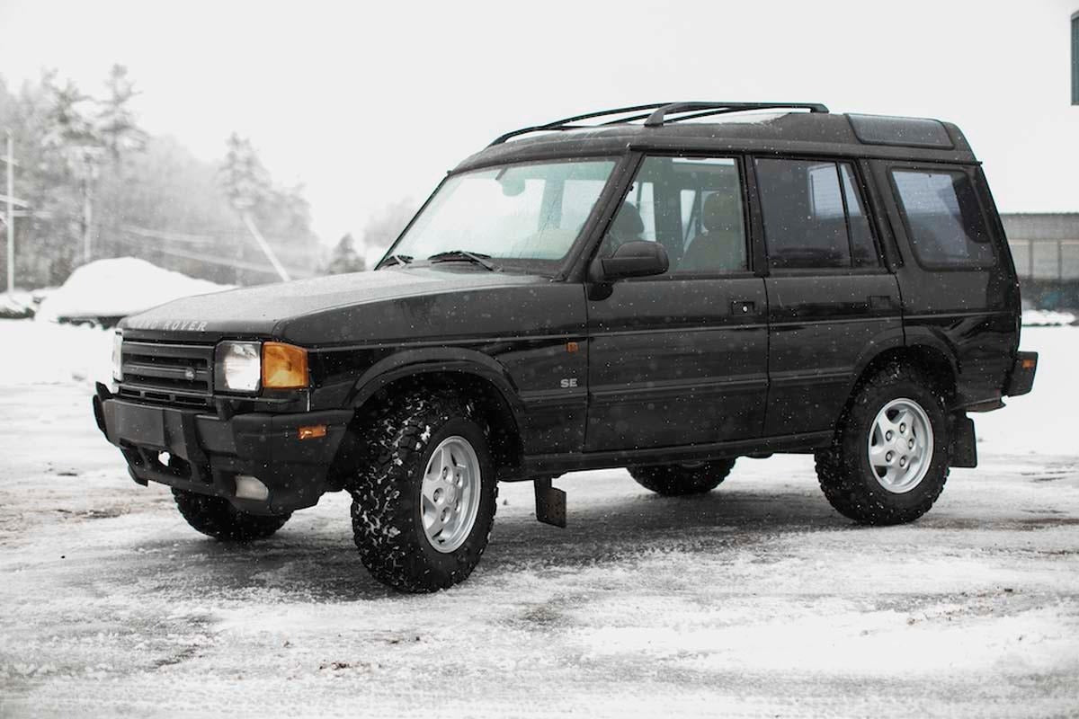 1997 Land Rover Discovery I - Black SE