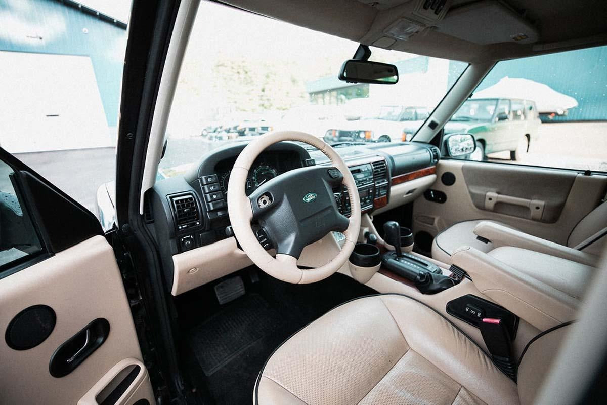 2003 Land Rover Discovery II - Black
