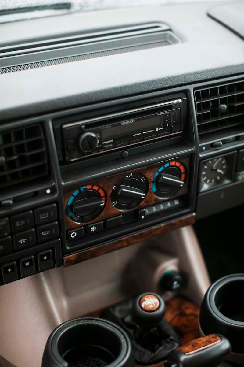 1997 Land Rover Discovery I - Black SE