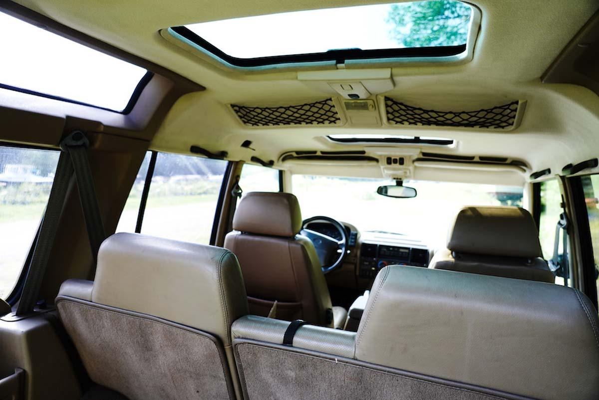 1997 Land Rover Discovery I - Black SE