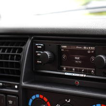 Congleton Service Land Rover Radio